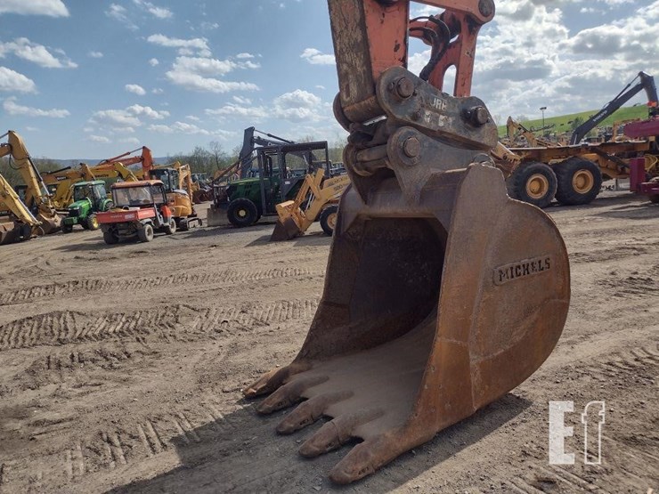 hitachi-zx350lc-6n-image-26