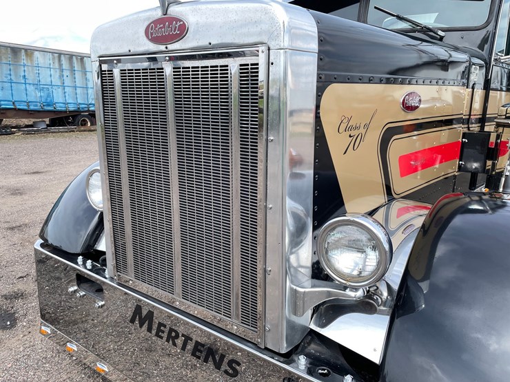 1970-peterbilt-358-image-13