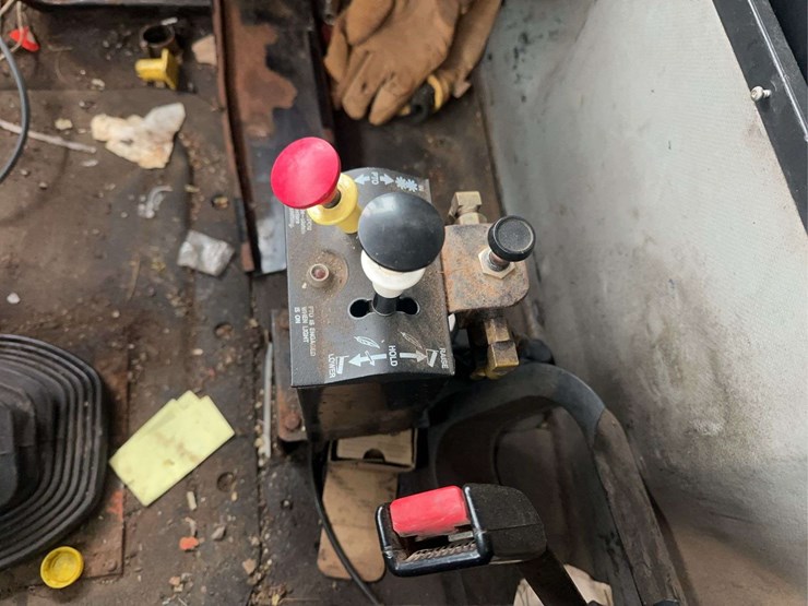 1998-mack-ch613-image-23