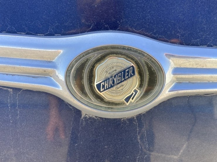 2006-chrysler-300-sedan-image-10