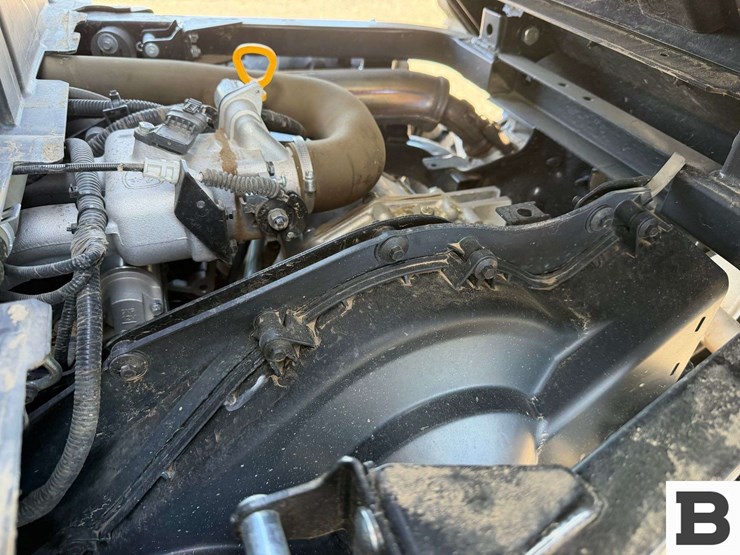 john-deere-xuv-590m-image-20