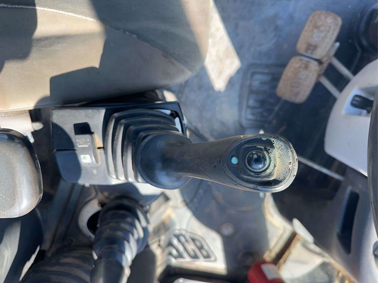 2012-jcb-3cx-image-27