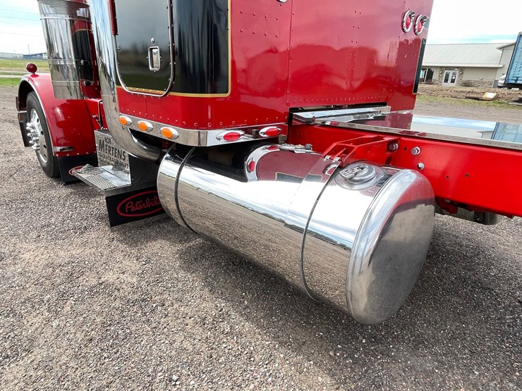 1976-peterbilt-359-image-19