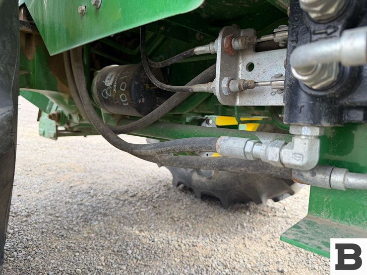 2015-john-deere-5075e-image-47