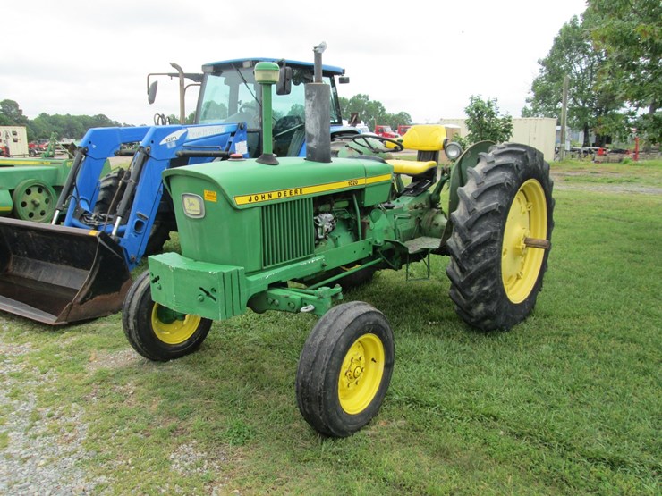 1967-john-deere-1020-image-1