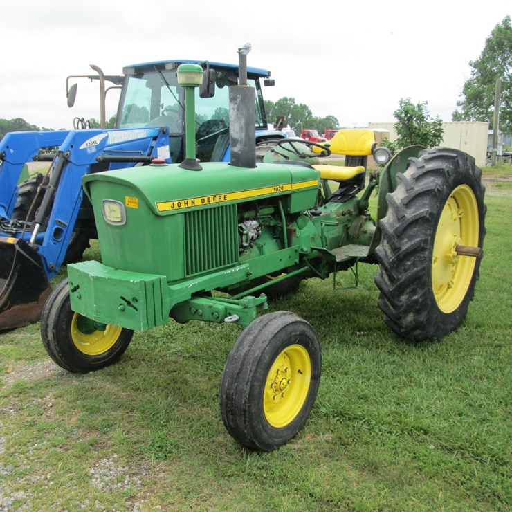 1967 JOHN DEERE 1020