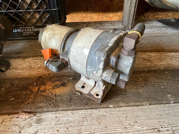 #10435-•-heavy-duty-truck-fuel-water-separator-with-heating-element-image-2