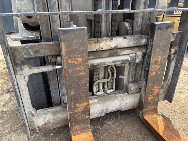 2020-caterpillar-2c6000-image-11