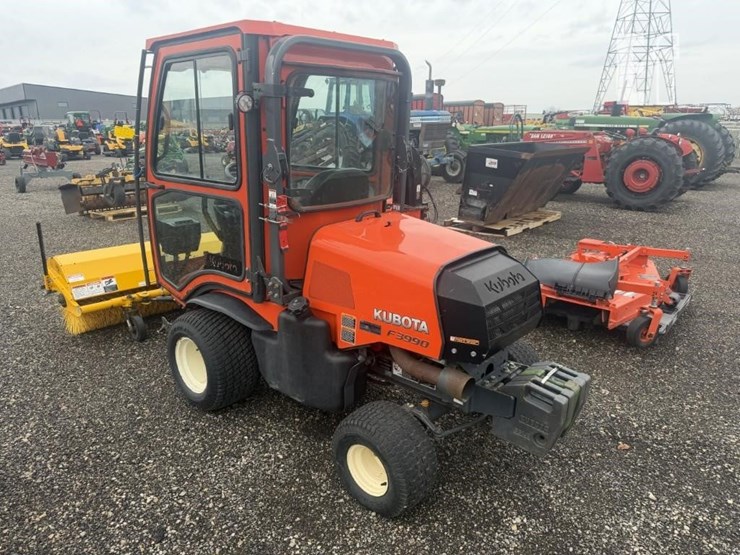 2019-kubota-f3990-image-2