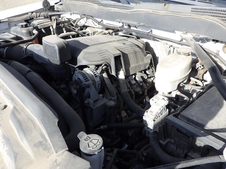 2017-chevrolet-2500hd-image-13