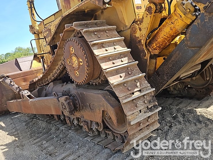 1980-caterpillar-d10-image-23