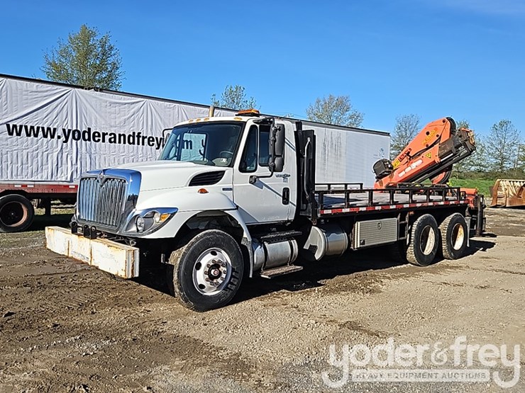 2008-international-7400-image-1