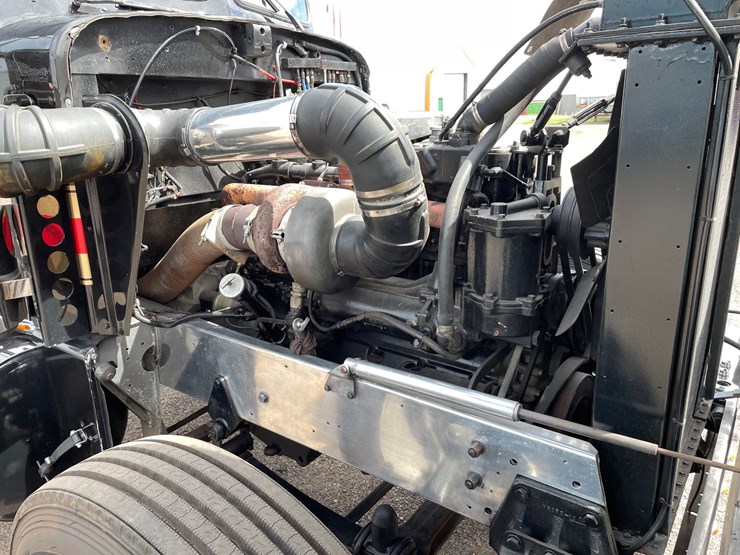 1970-peterbilt-358-image-94