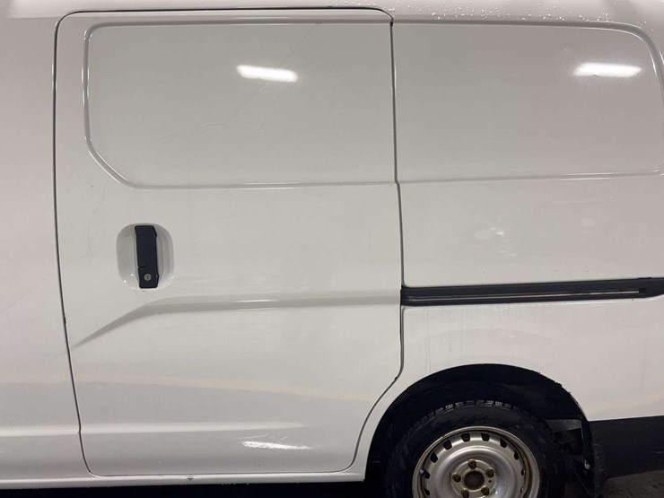 2021-nissan-nv200-image-25
