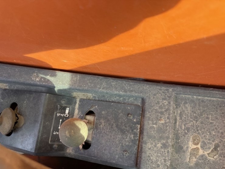 2015-jlg-g9-43a-image-31