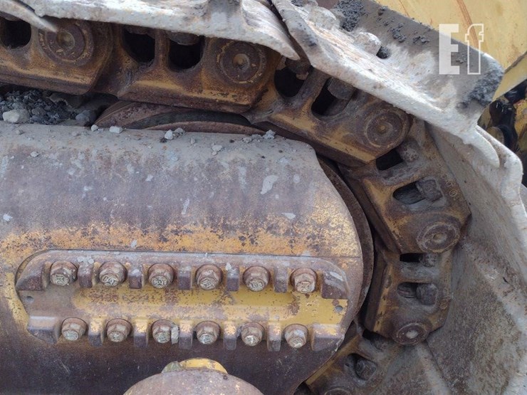 2018-caterpillar-d7e-image-37