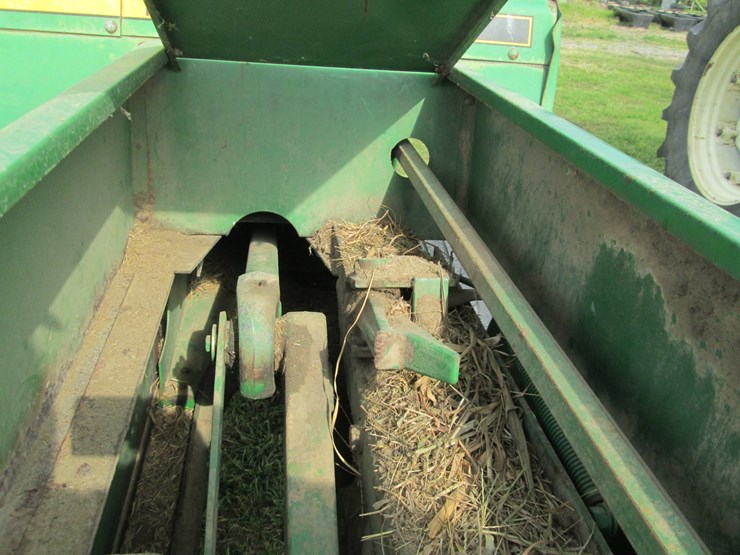 john-deere-348-image-13