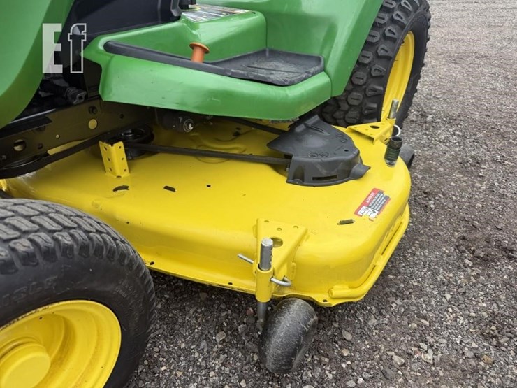 2021-john-deere-x590-image-10