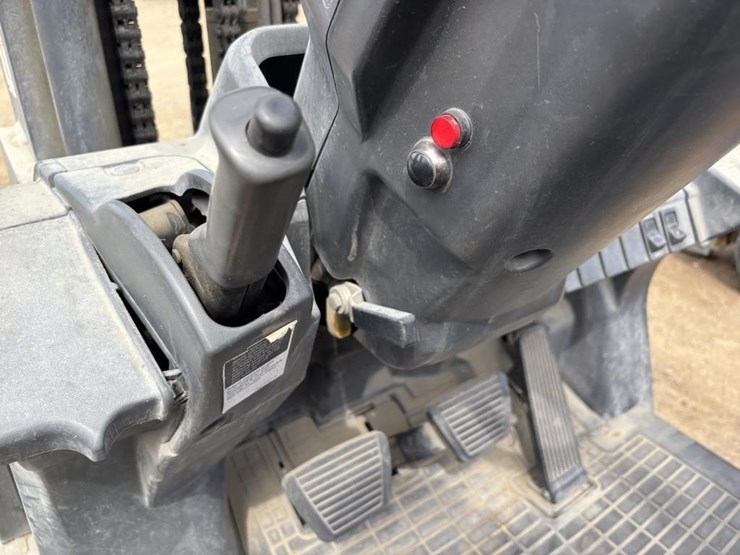 2020-caterpillar-2c6000-image-19