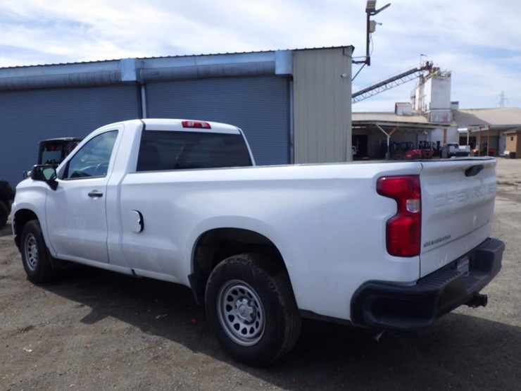 2020-chevrolet-1500-image-4