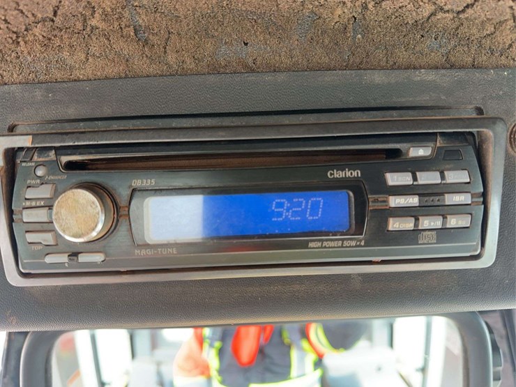 2004-caterpillar-d4g-xl-image-32