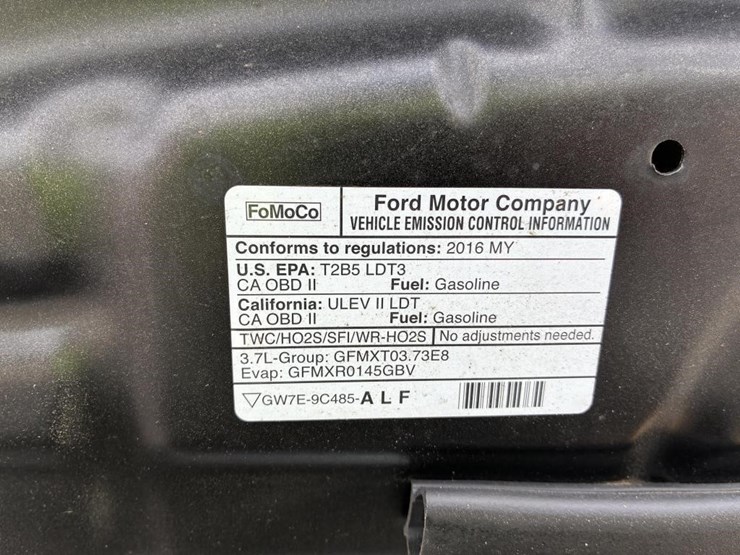 2016-ford-explorer-image-8