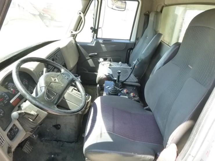 2009-international-7600-image-8