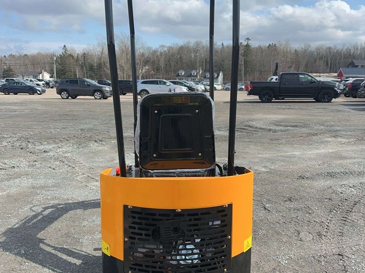 2026-future-ft13-mini-excavator-image-6