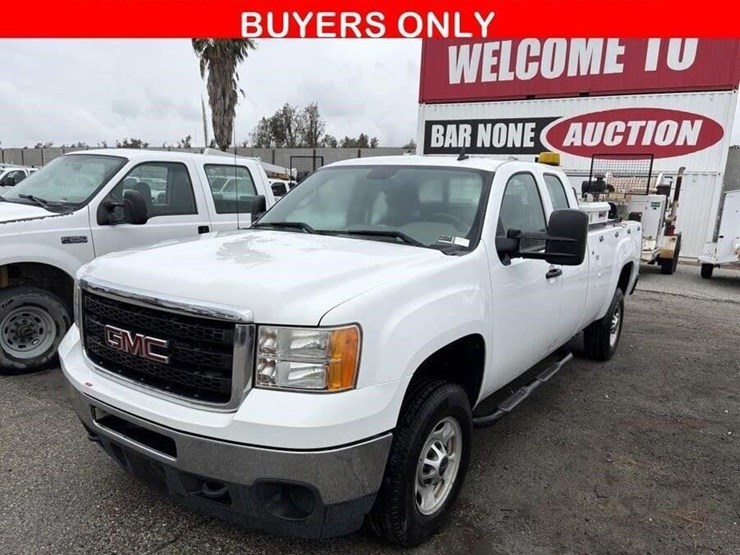 2012-gmc-sierra-2500-image-1