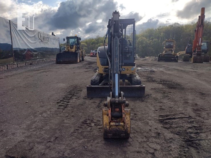 2018-deere-35g-image-2