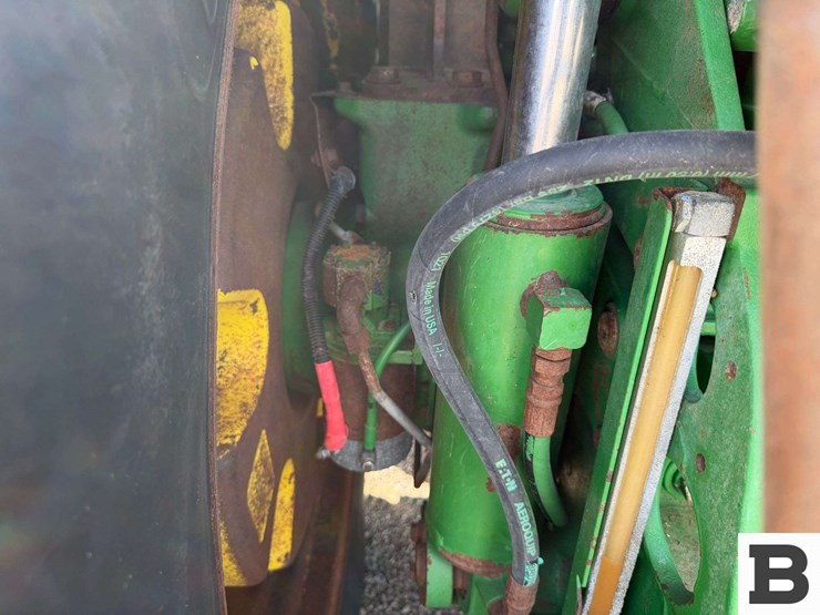 2021-john-deere-7r-210-image-32