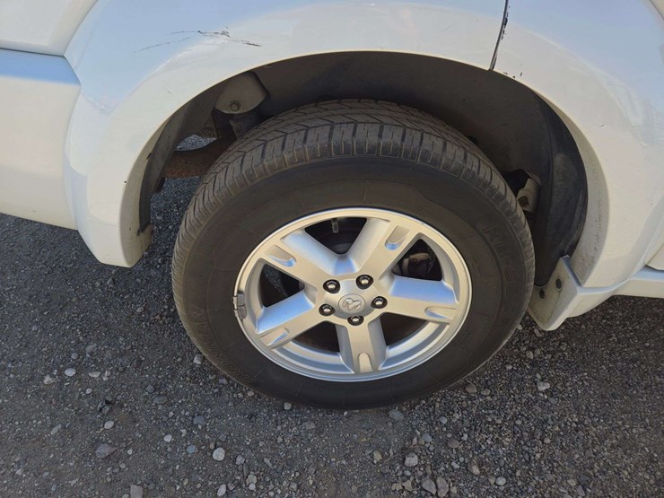 2011-dodge-nitro-image-8