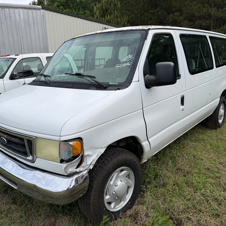 2003 FORD E350