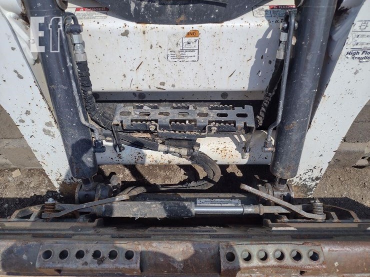 2022-bobcat-t770-image-24