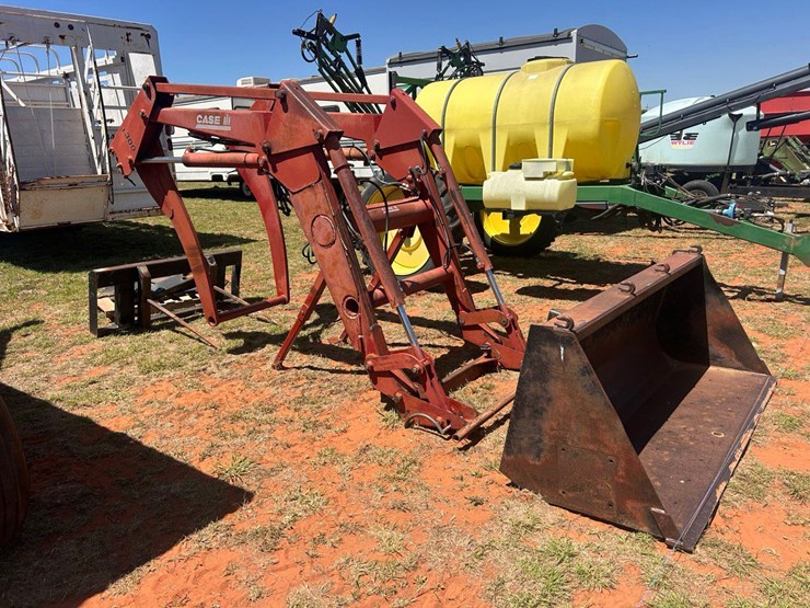 case-ih-l300-image-1