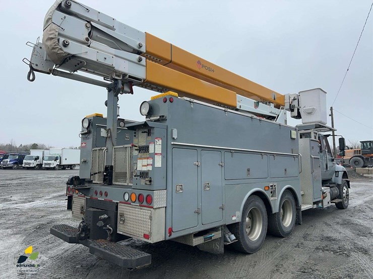 2006-international-7400-image-5