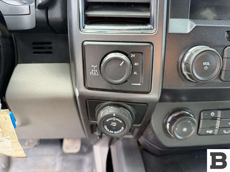 2019-ford-f150-image-30