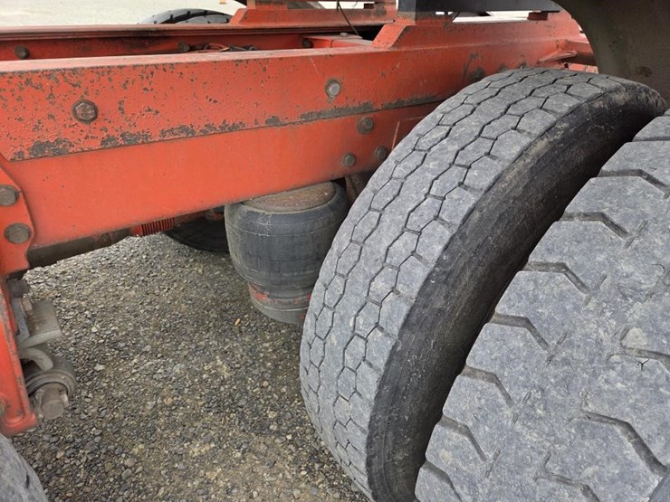 2016-peterbilt-367-image-55