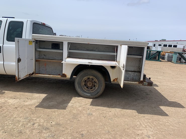 2004-ford-f350-image-33