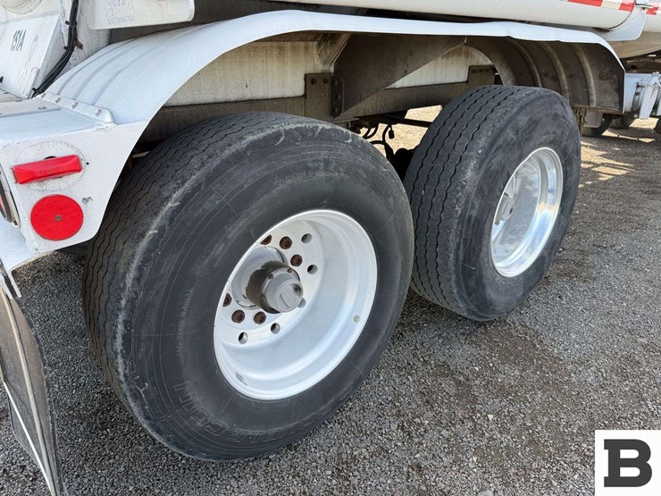 1990-beall-tanker-image-32