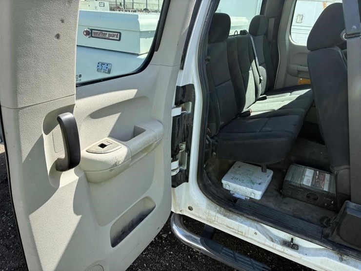 2012-gmc-sierra-2500-image-10