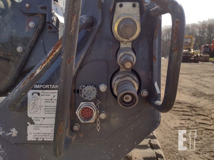 2023-deere-333g-image-22