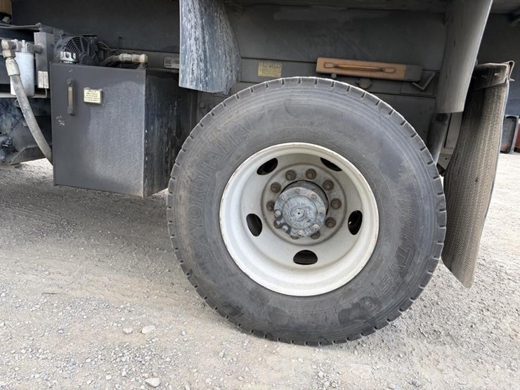 2011-autocar-xpeditor-image-5