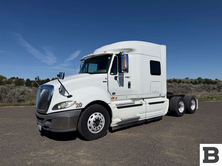 2012-international-prostar-image-1