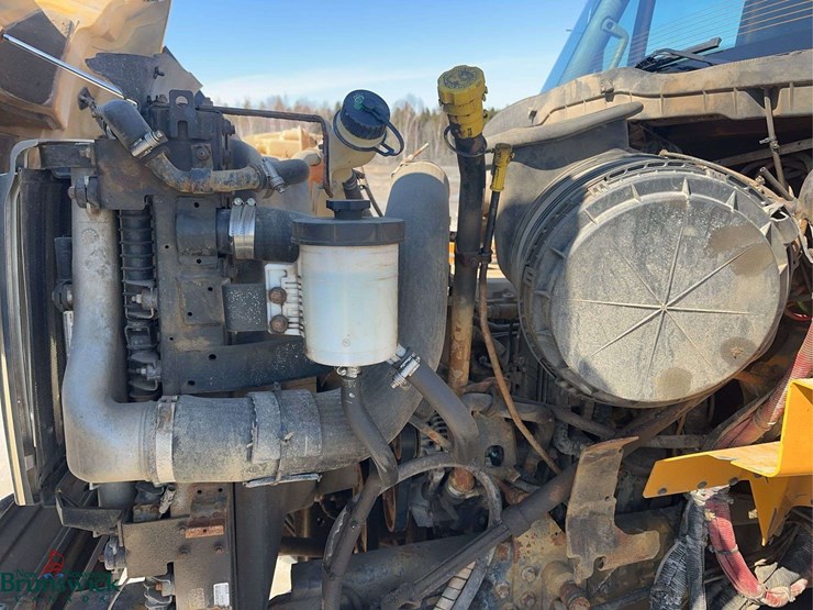 2016-international-7600-image-15