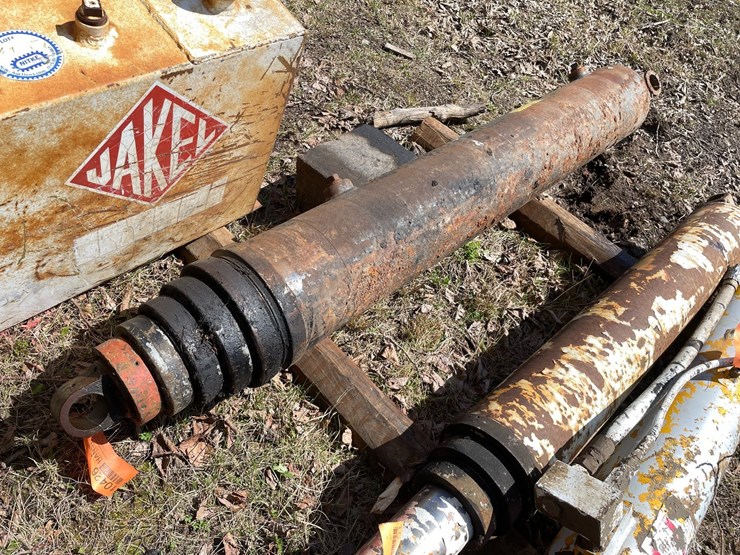 #10426-•-4-stage-hydraulic-cylinder-image-1