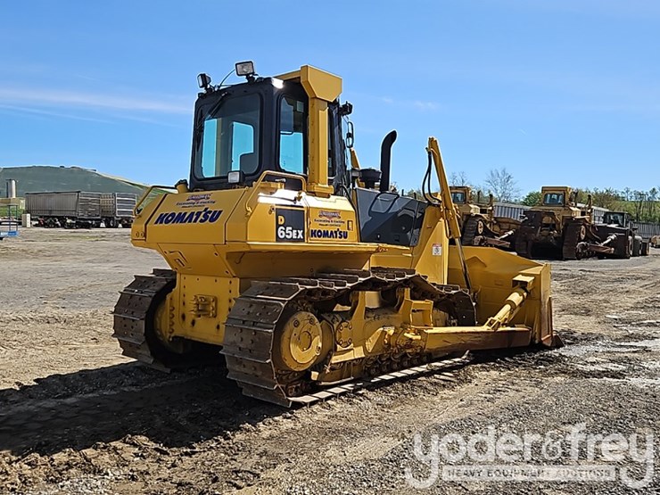 2005-komatsu-d65ex-15-image-5