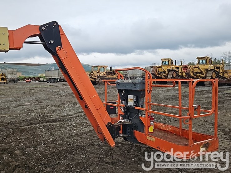 2016-jlg-460sj-image-11