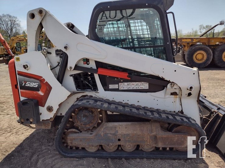 2021-bobcat-t595-image-26