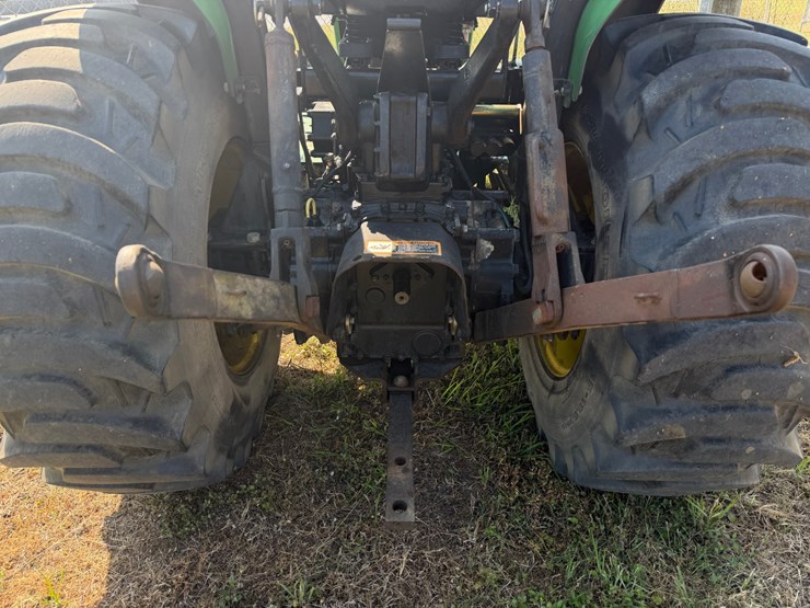 john-deere-3203-image-6